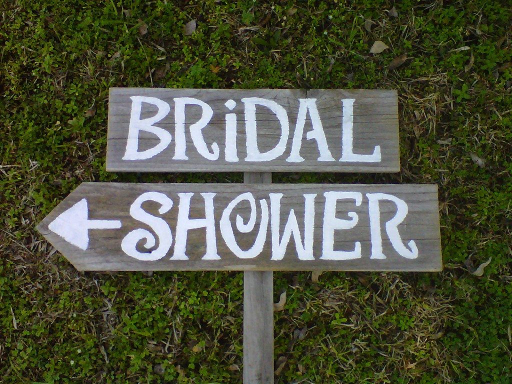 7 Bridal shower Outfit ideas for you and your girls!