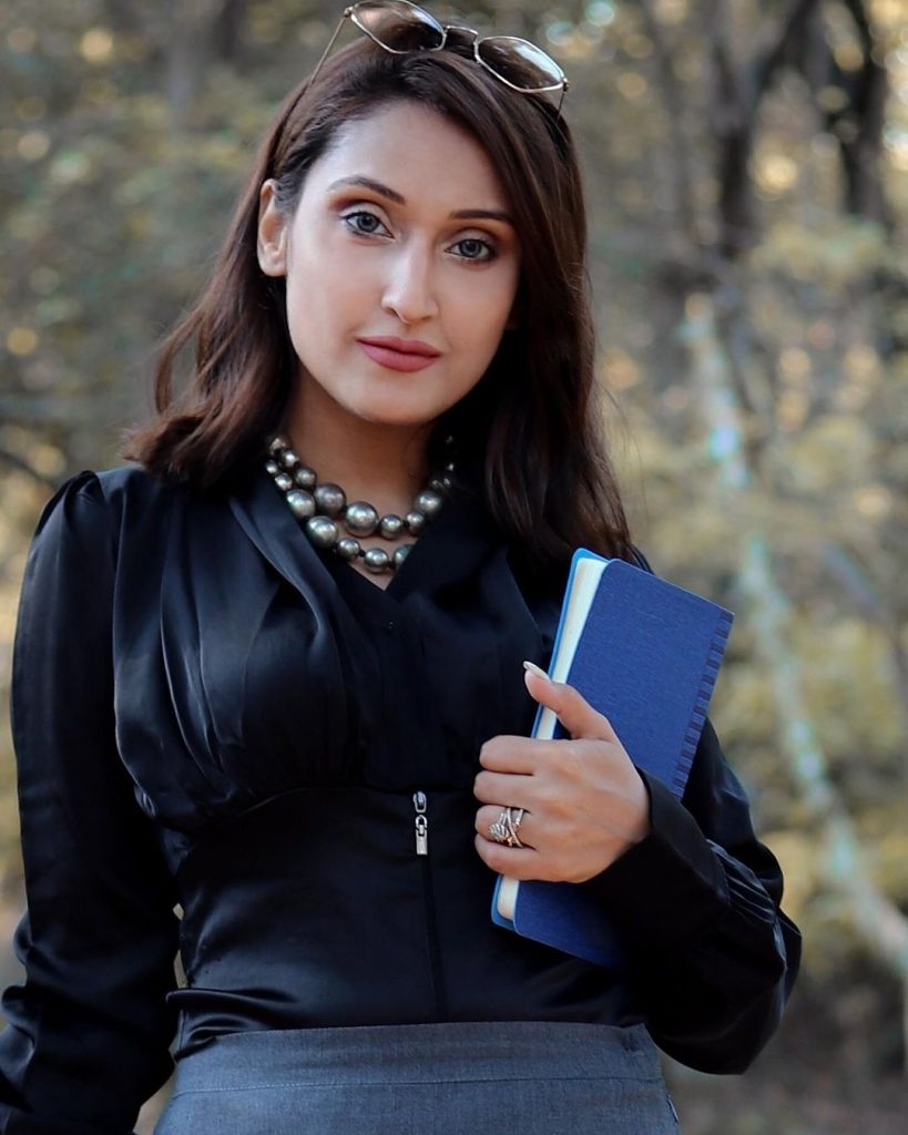 Mehek spoiler: Nikita to team up with Ajay and steal the Khanna’s property
